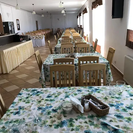 Tasarz Nocleg ze śniadaniem Rewal