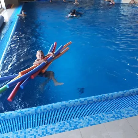 Tasarz Osrodek Wczasowy Alojamento de Acomodação e Pequeno-almoço Rewal