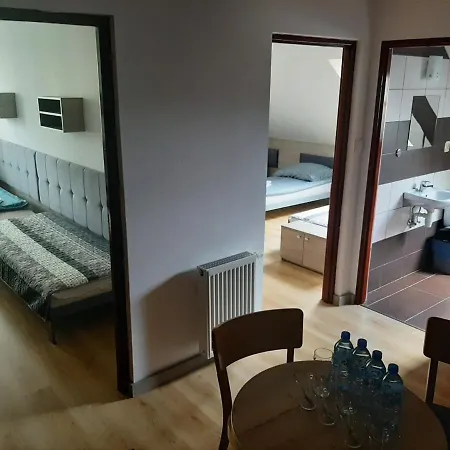 Tasarz Osrodek Wczasowy 住宿加早餐酒店 里沃