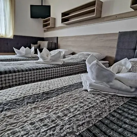 Tasarz Osrodek Wczasowy Panzió 3*