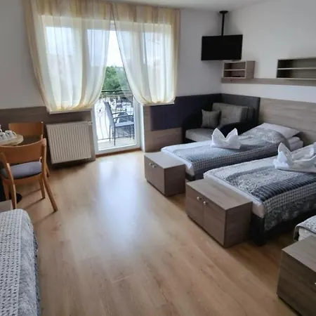 Tasarz Osrodek Wczasowy Bed & Breakfast 3*