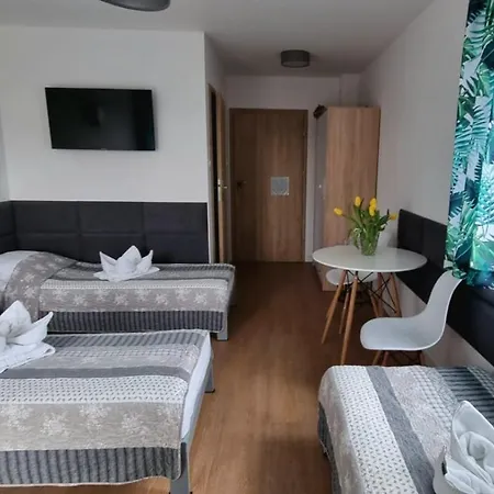 Tasarz Osrodek Wczasowy Bed & Breakfast 3*