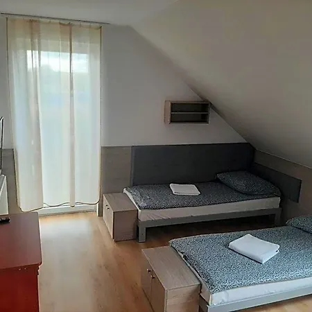 Tasarz Osrodek Wczasowy Bed & Breakfast 3*