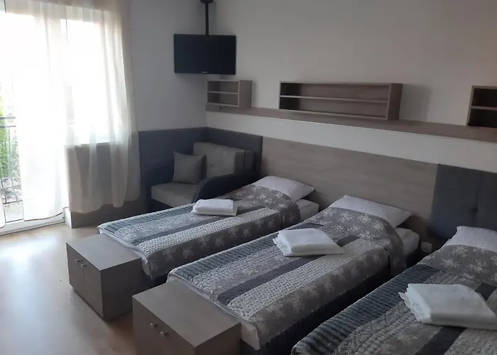 Tasarz Osrodek Wczasowy 레왈